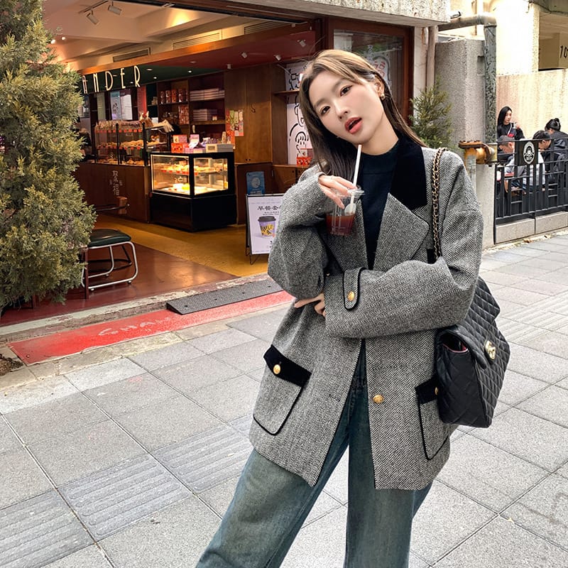 Gray Niche Design Wool Blazer For Women - Image 2