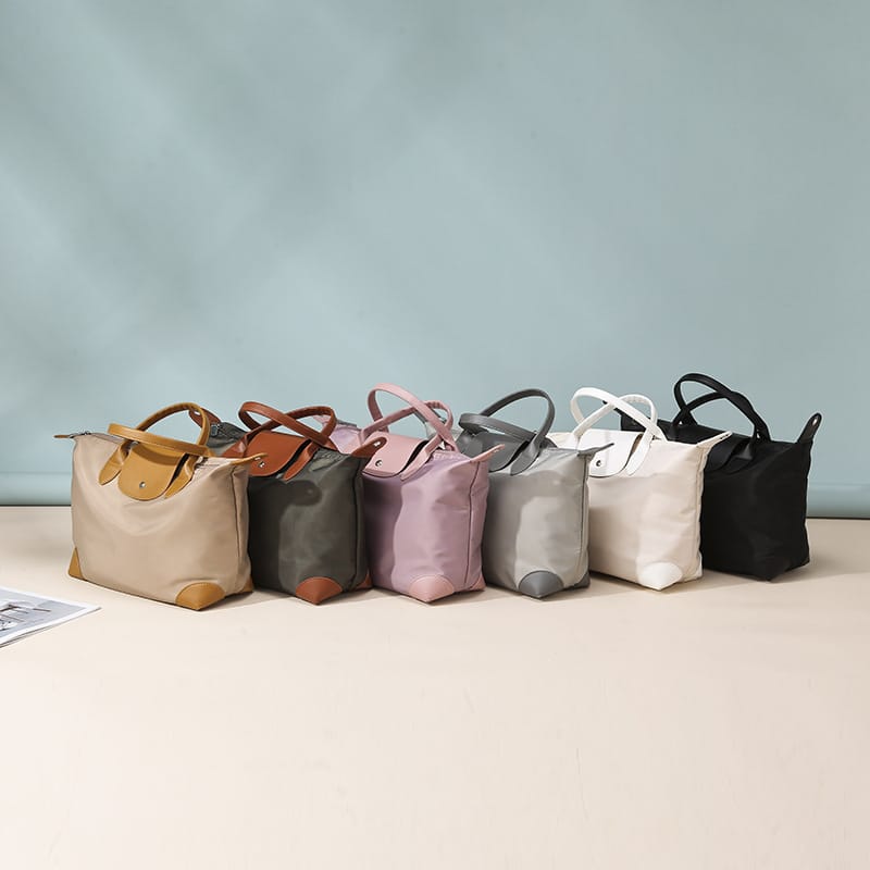 Lightweight Water-Resistant Sports Fitness Bag - Image 5
