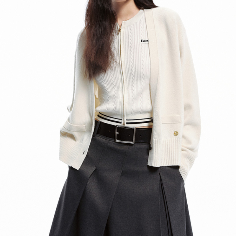 Korean-style Simple Solid-color V-neck Two-button AutumnWinter New Knitted Cardigan - Image 4